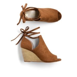 NWT BC Footwear Keep it Simple Vegan Wedge